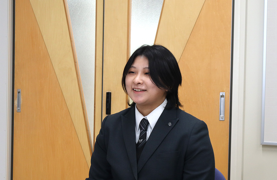 合格体験を話す様子