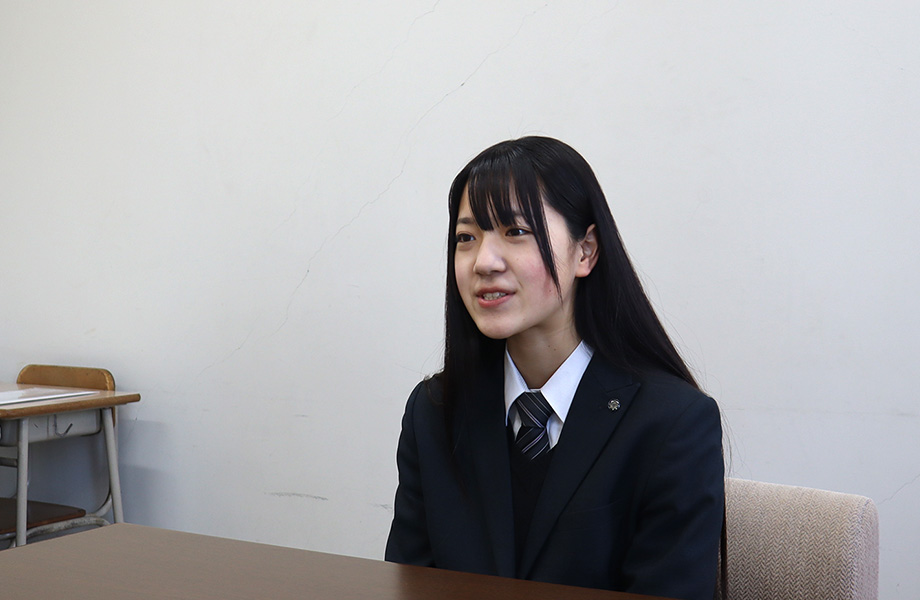 合格体験を話す様子