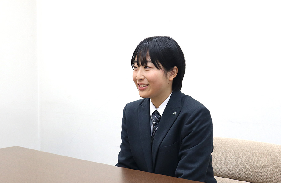 合格体験を話す様子